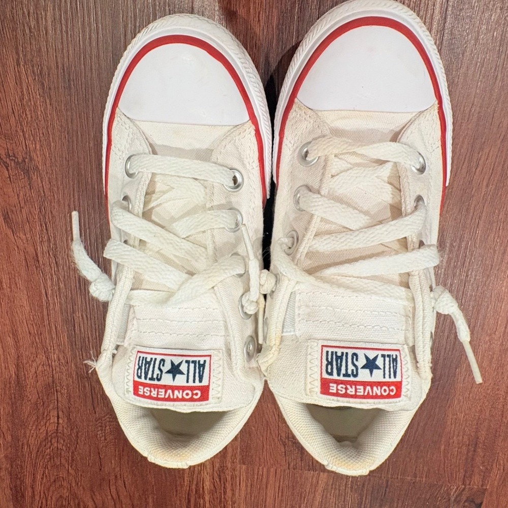 Converse Chuck Taylor All Star Youth Low Top Sneaker White Canvas Slip On Sz 1.5